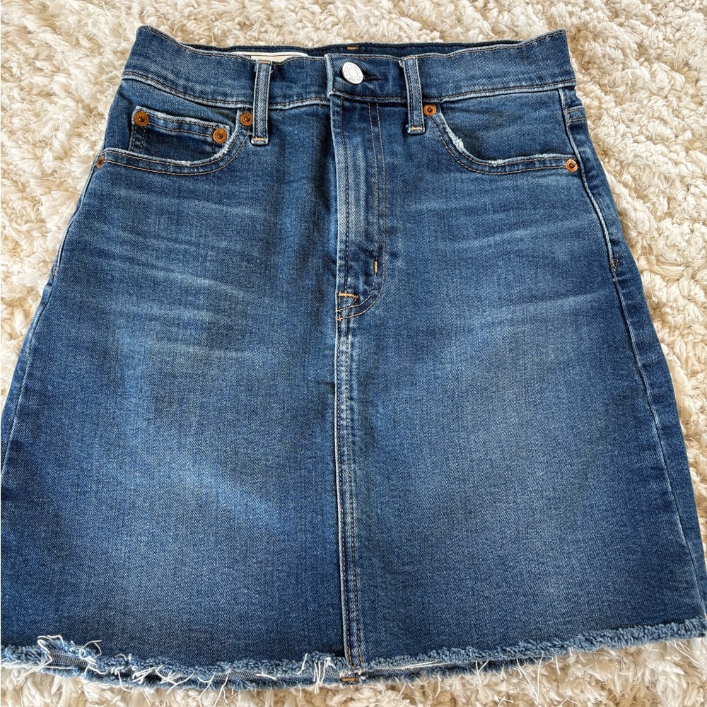 GAP Classic Blue Denim Mini Skirt Stretch 00 Size 24
